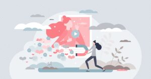 Uma ilustração de uma mulher atraindo conteúdos com videos de internet.